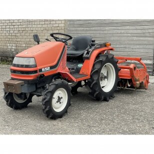 KUBOTA B52