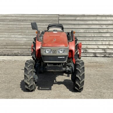 YANMAR F200D 1